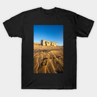 Desert house. T-Shirt